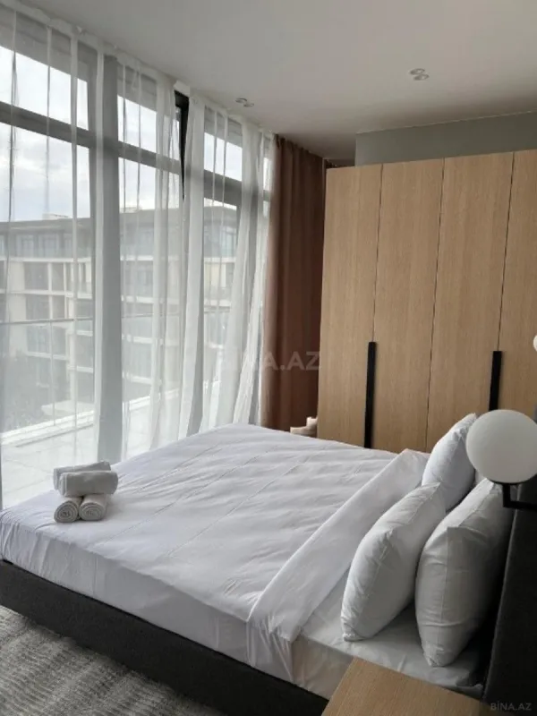 Kirayə verilir 3 otaqlı mənzil 130 m²