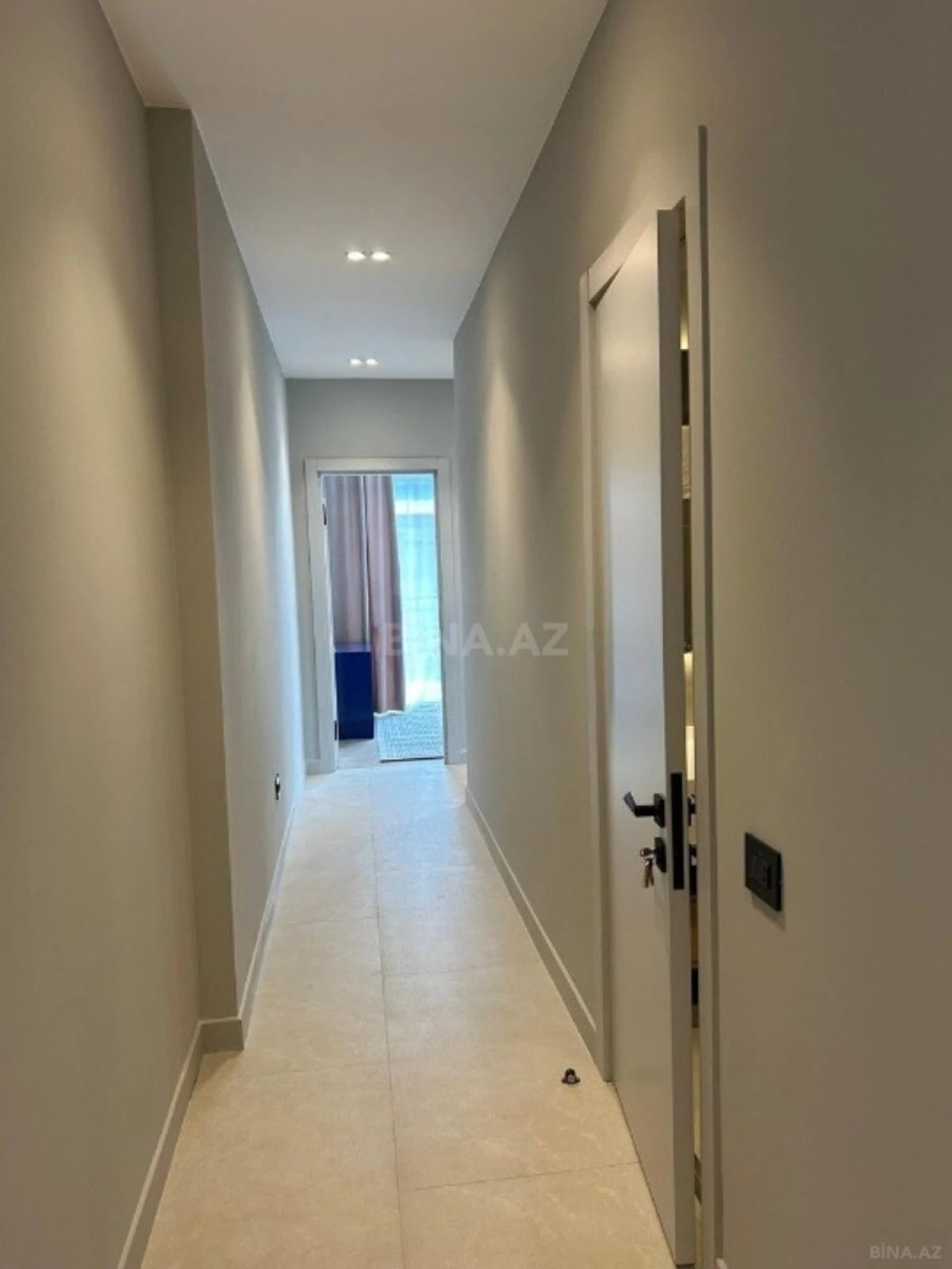 Kirayə verilir 3 otaqlı mənzil 130 m²