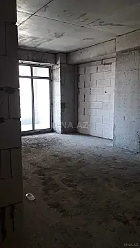 Satılır 4 otaqlı mənzil 179 m²