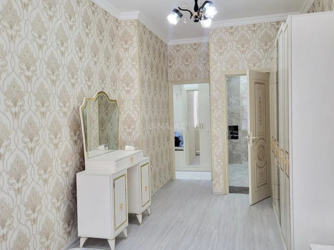 Kirayə verilir 2 otaqlı mənzil 94 m²