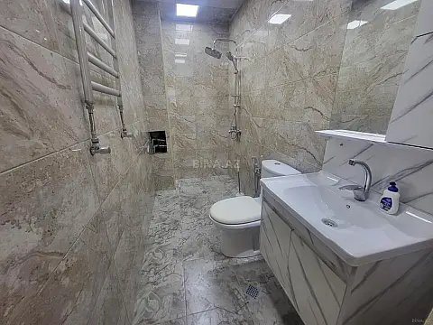 Kirayə verilir 2 otaqlı mənzil 94 m²