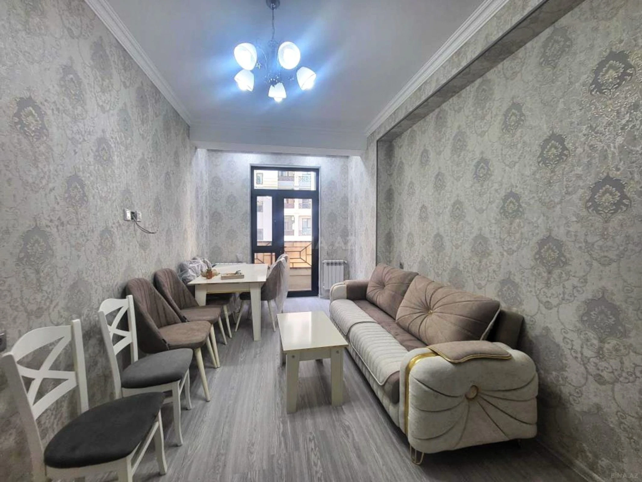 Kirayə verilir 2 otaqlı mənzil 94 m²