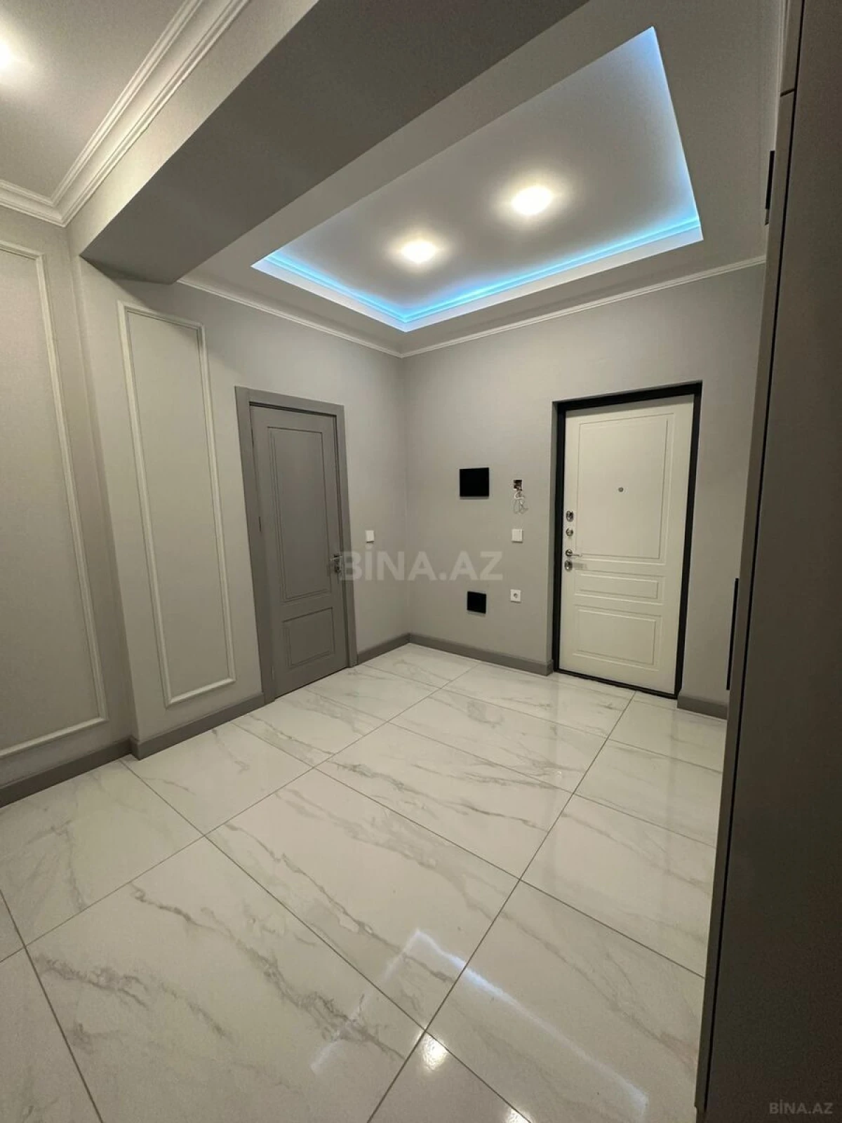 Kirayə verilir 2 otaqlı mənzil 68 m²