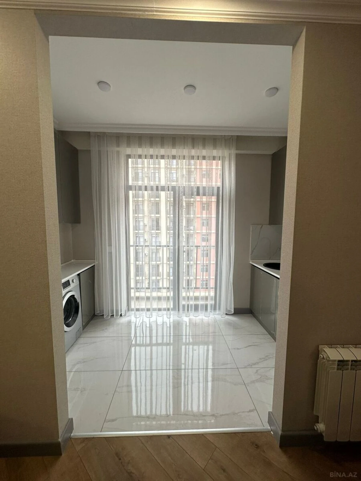 Kirayə verilir 2 otaqlı mənzil 68 m²