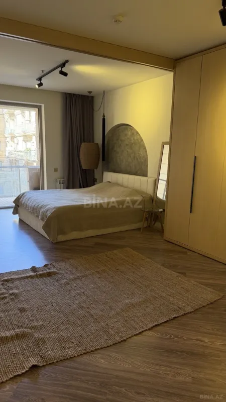 Kirayə verilir 3 otaqlı mənzil 160 m²