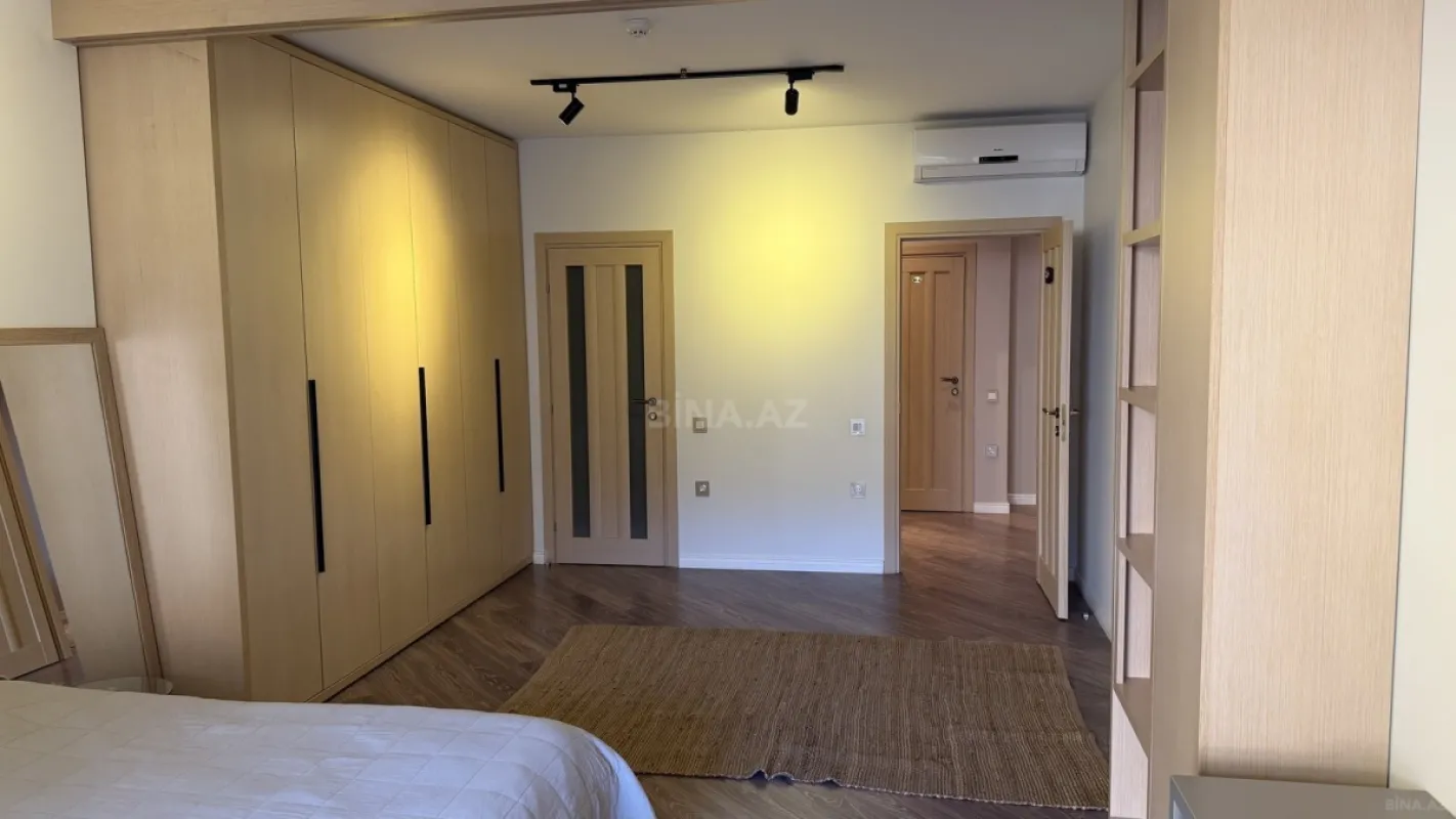 Kirayə verilir 3 otaqlı mənzil 160 m²