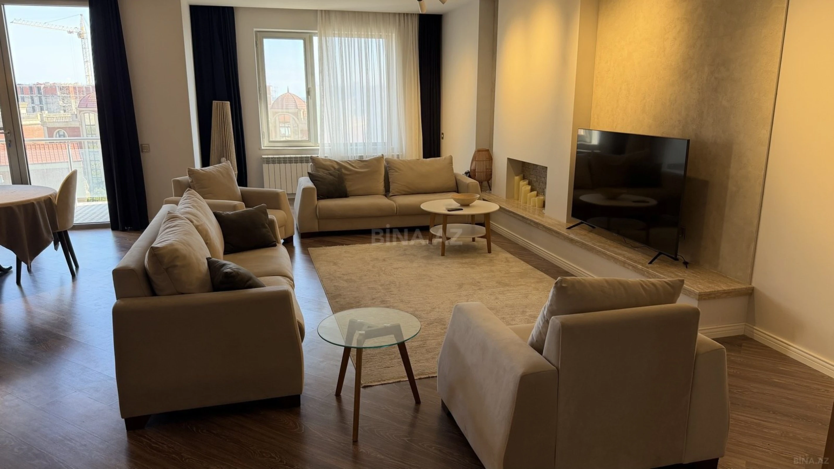 Kirayə verilir 3 otaqlı mənzil 160 m²