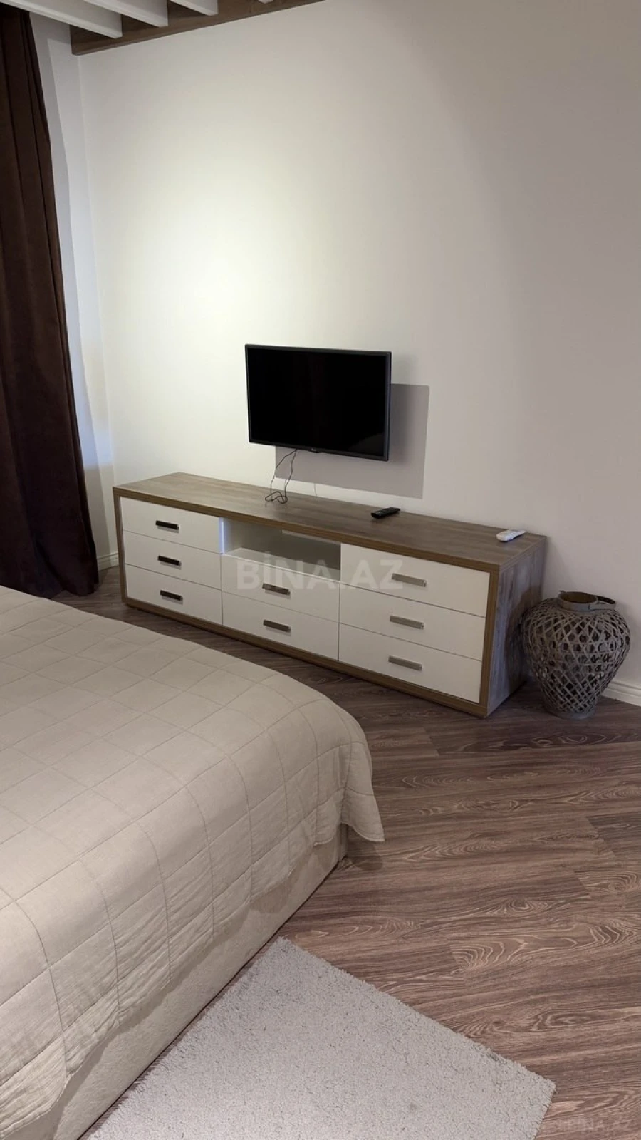 Kirayə verilir 3 otaqlı mənzil 160 m²