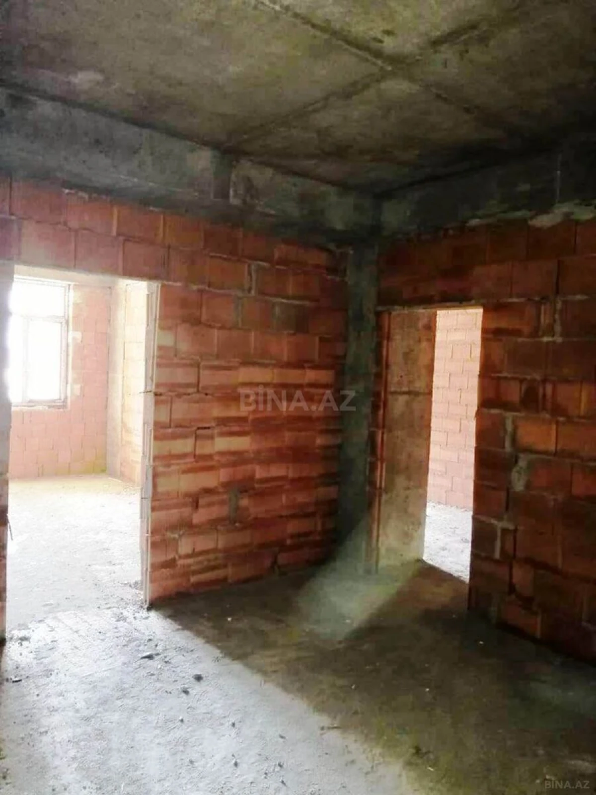 Satılır 1 otaqlı mənzil 55 m²