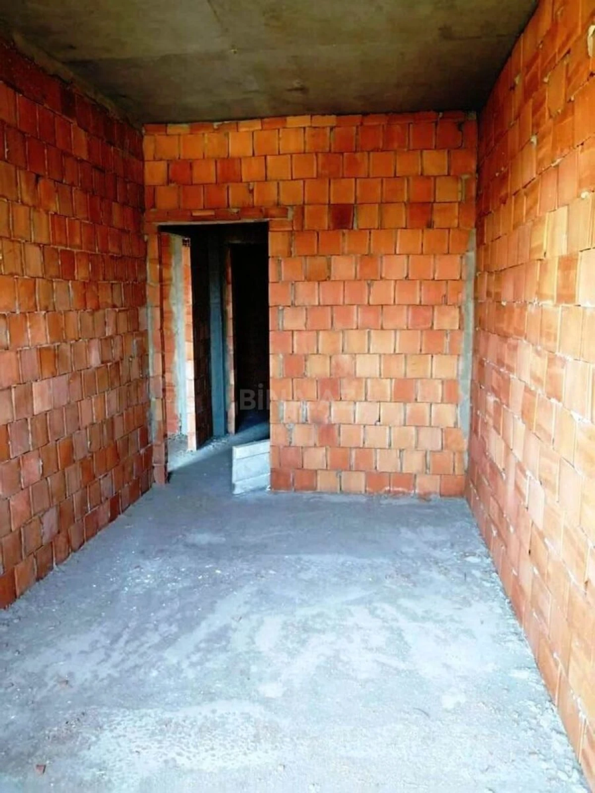 Satılır 1 otaqlı mənzil 55 m²