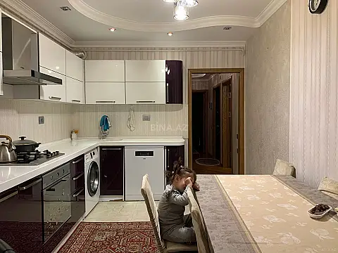 Satılır 2 otaqlı mənzil 60 m²