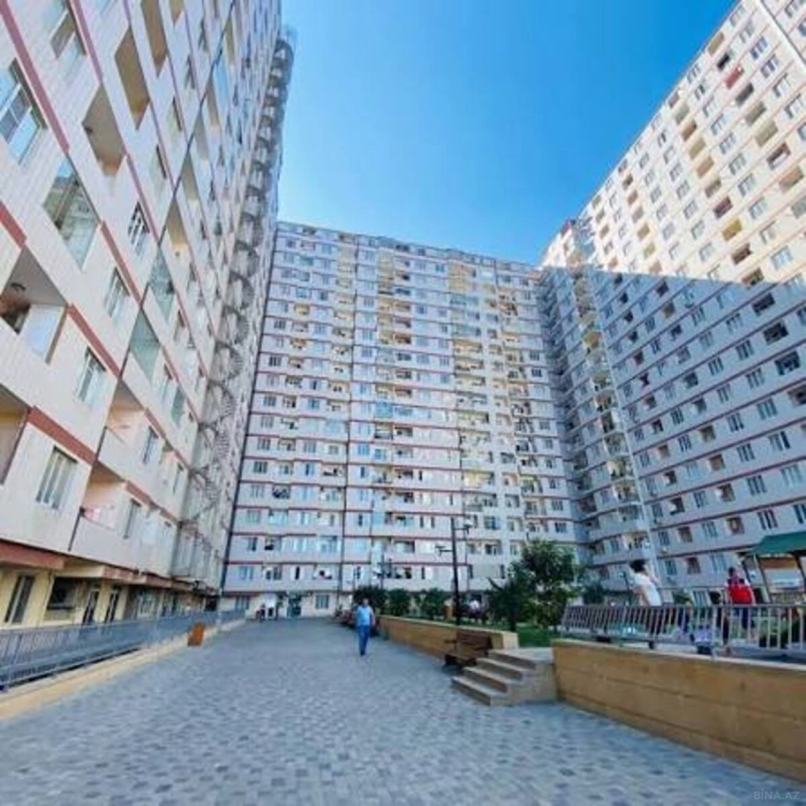 Kirayə verilir 3 otaqlı mənzil 120 m²