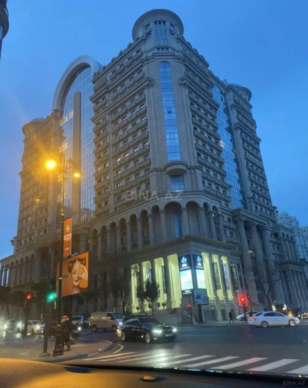 Satılır 3 otaqlı mənzil 107 m²