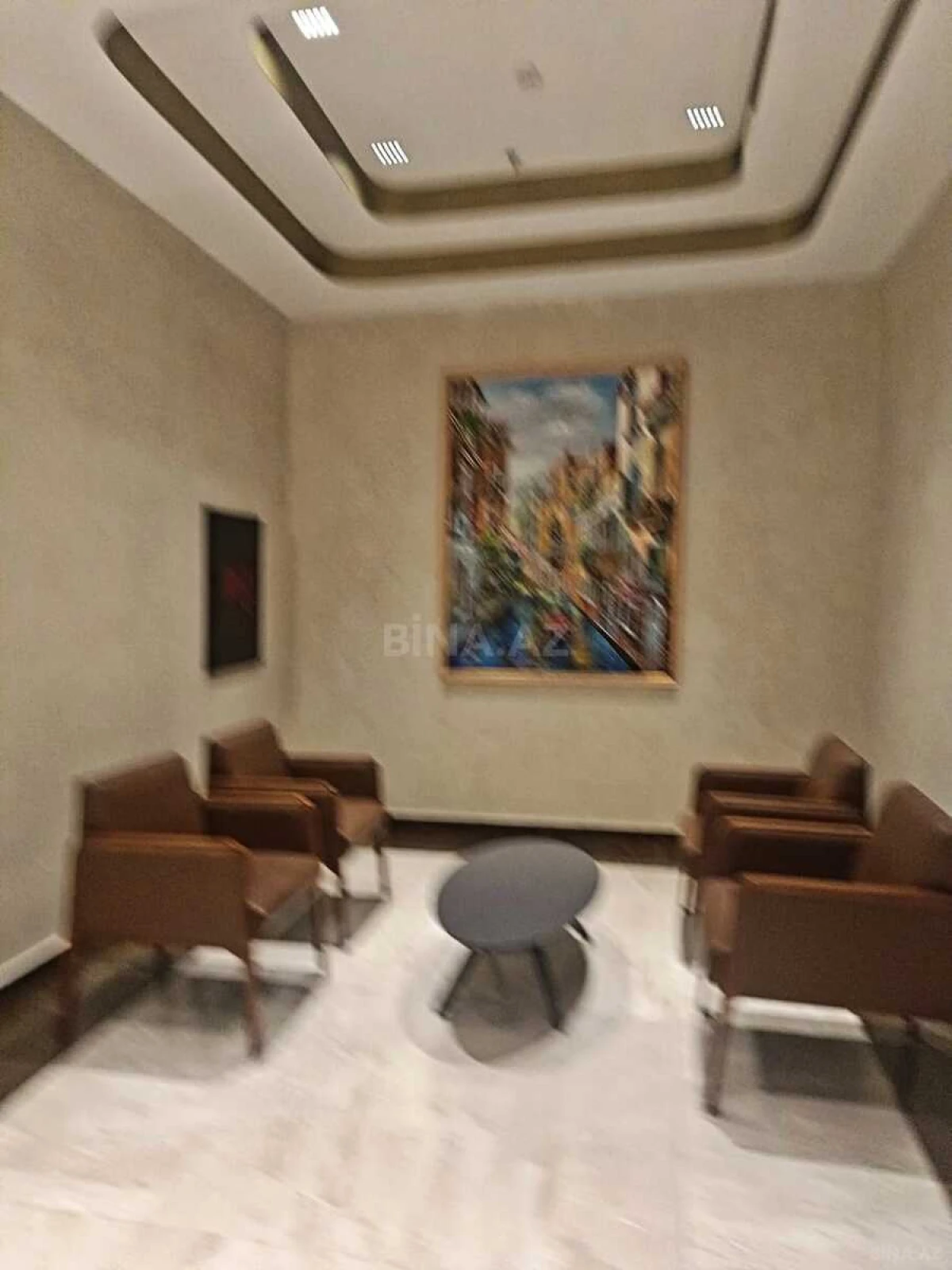 Kirayə verilir 3 otaqlı mənzil 150 m²