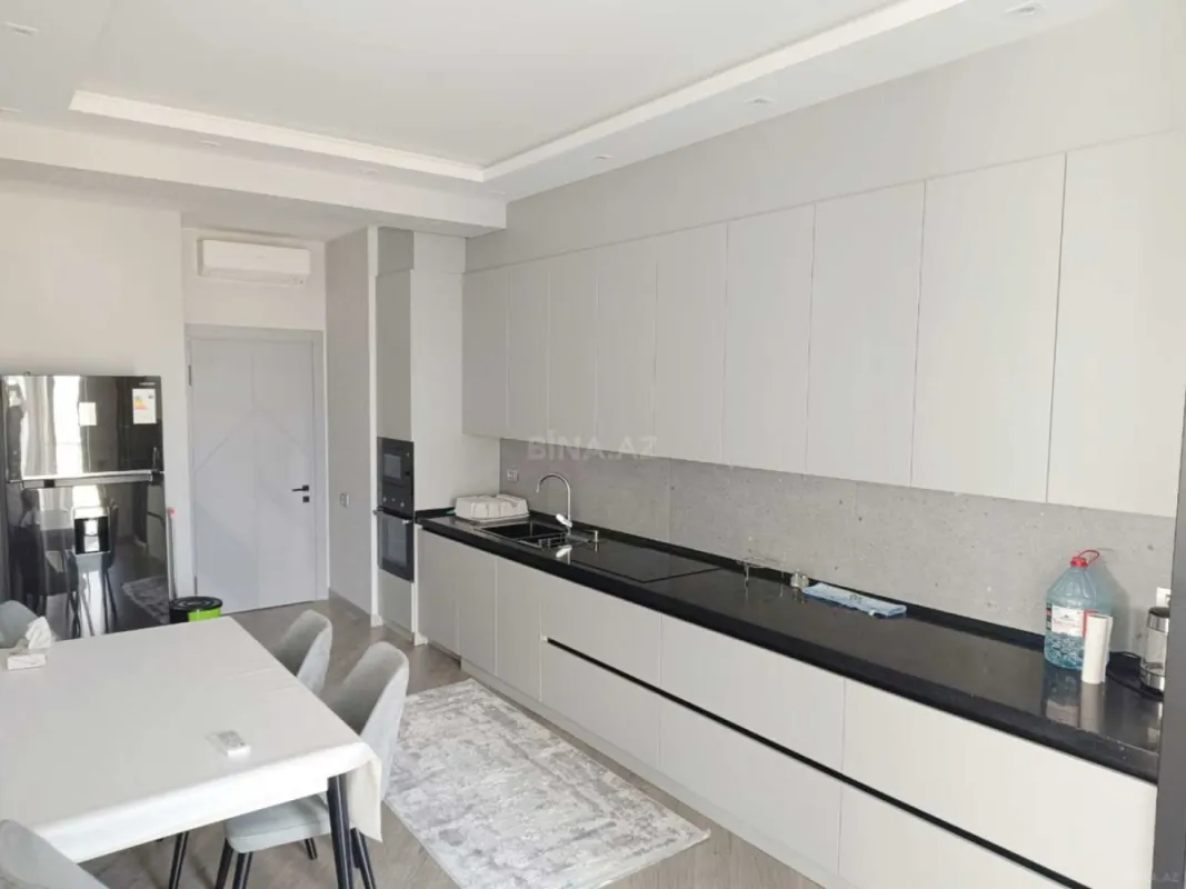 Kirayə verilir 3 otaqlı mənzil 150 m²