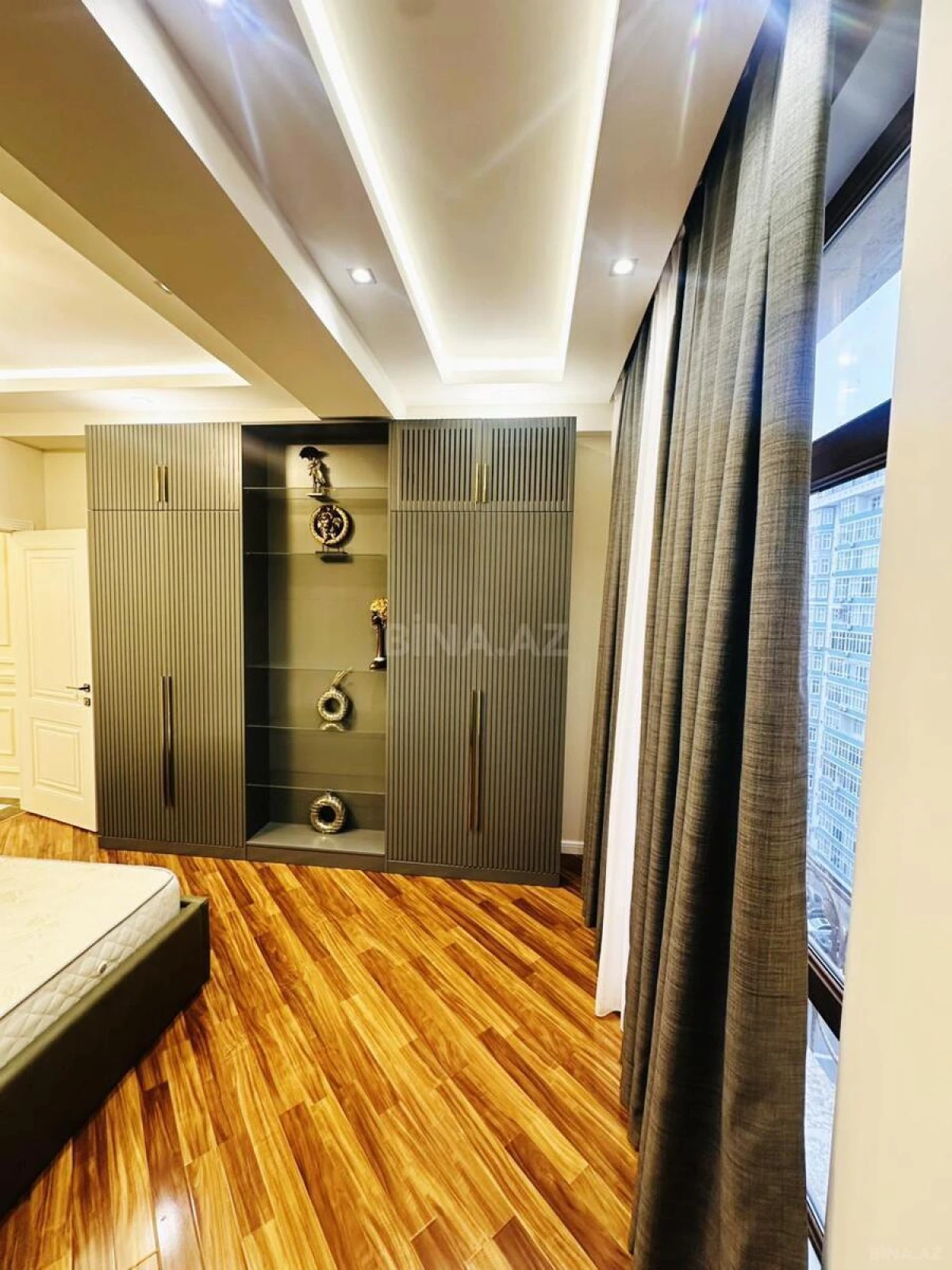 Kirayə verilir 2 otaqlı mənzil 67 m²