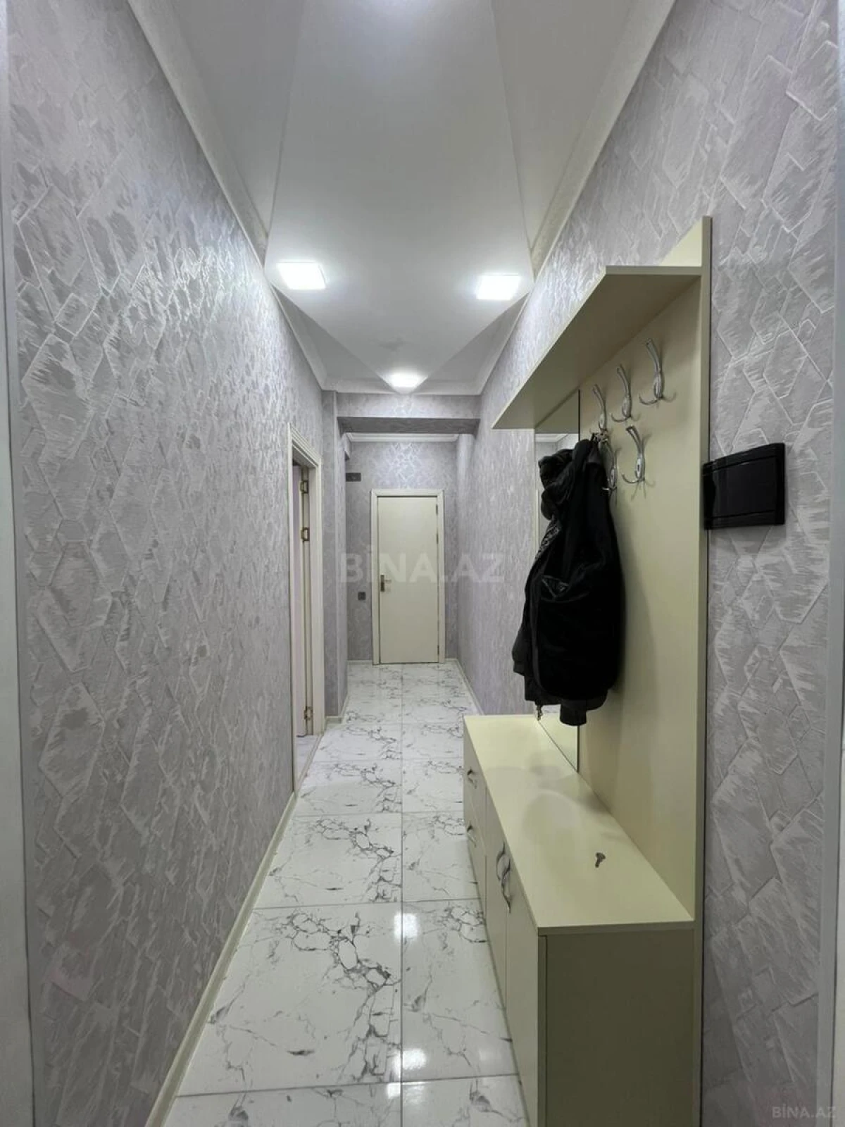 Satılır 3 otaqlı mənzil 57 m²