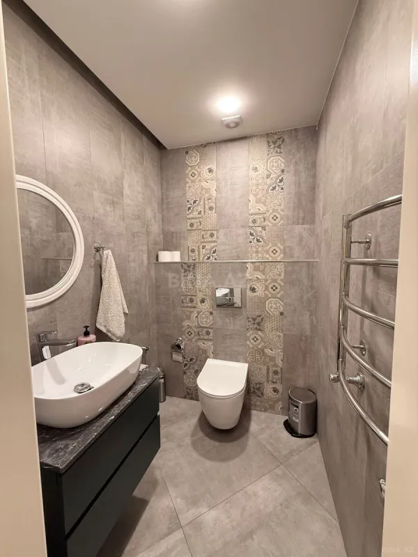 Satılır 3 otaqlı mənzil 136 m²