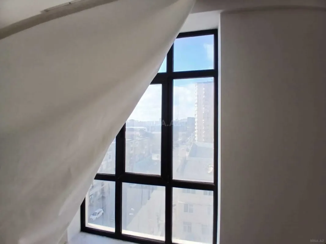 Satılır 3 otaqlı mənzil 110 m²