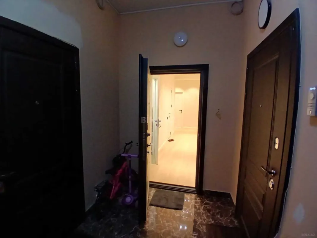 Satılır 3 otaqlı mənzil 110 m²