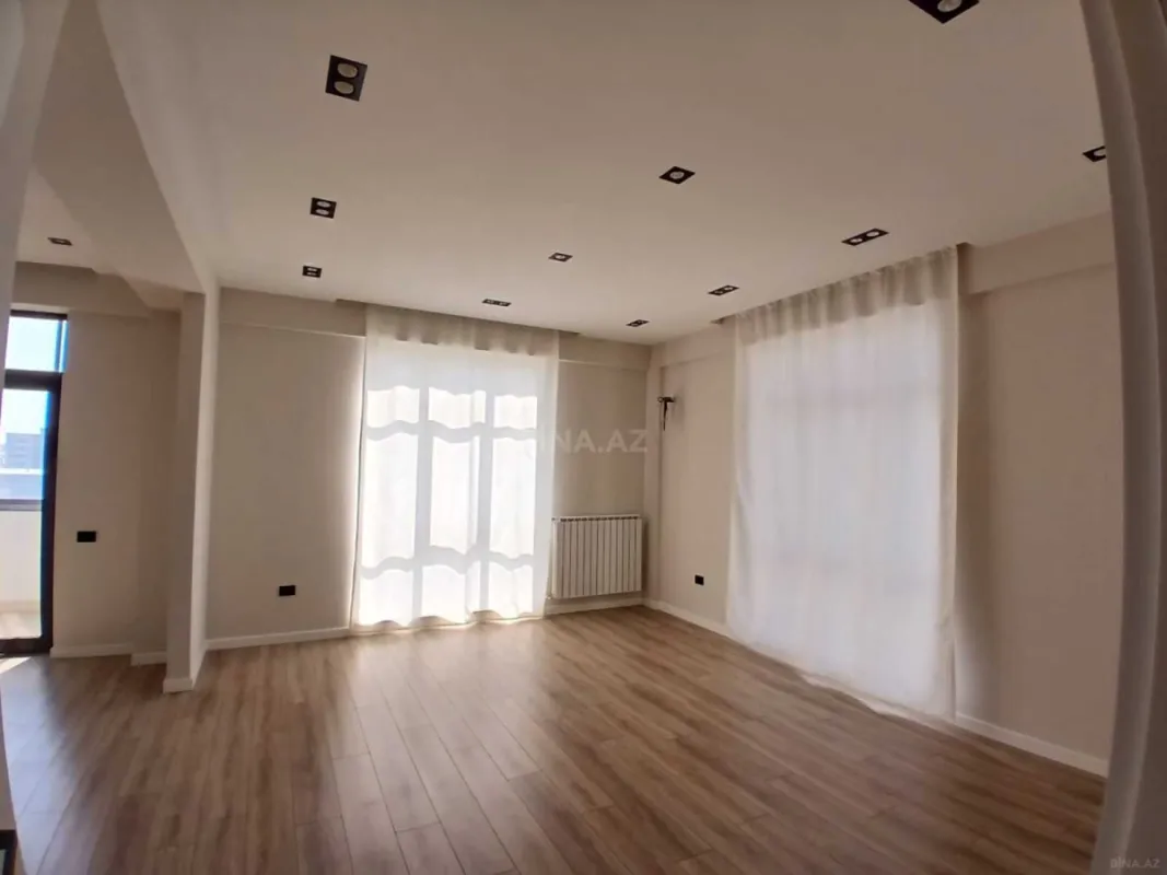 Satılır 3 otaqlı mənzil 110 m²