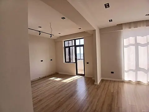 Satılır 3 otaqlı mənzil 110 m²