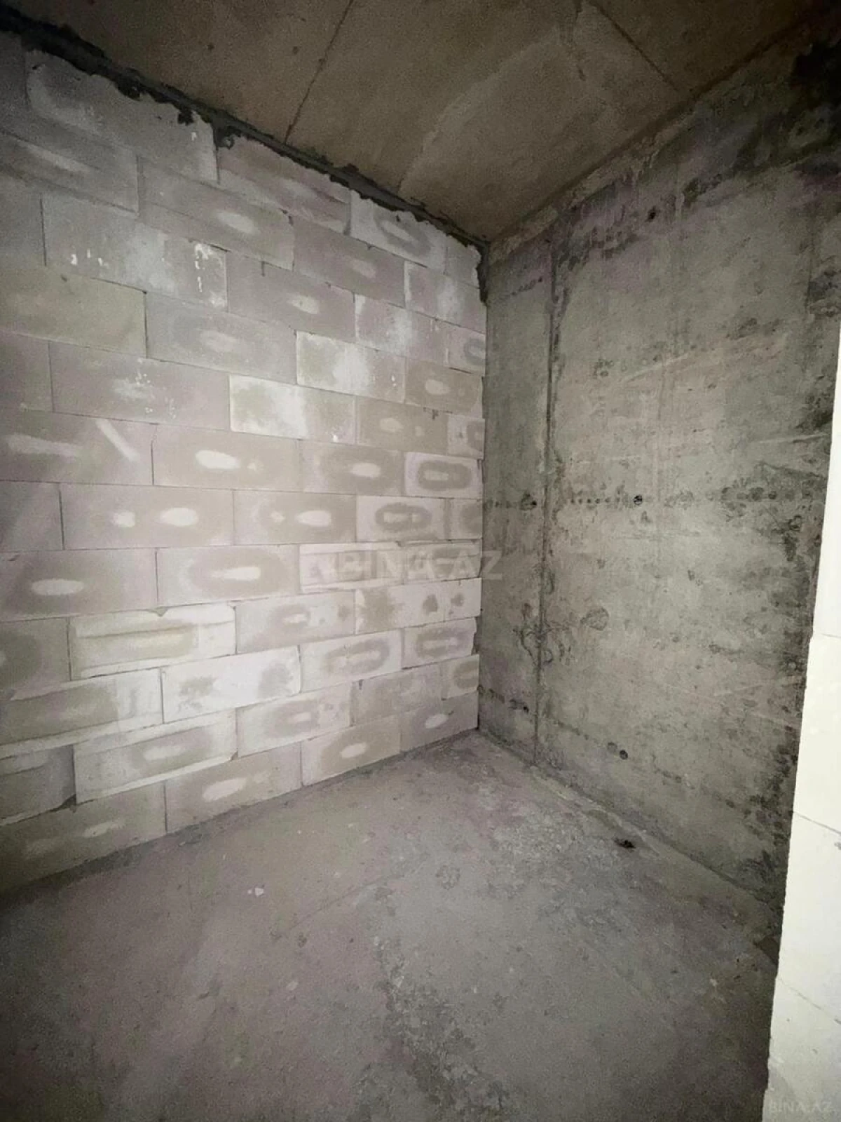 Satılır 3 otaqlı mənzil 148 m²