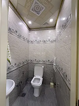 Satılır 3 otaqlı mənzil 132 m²