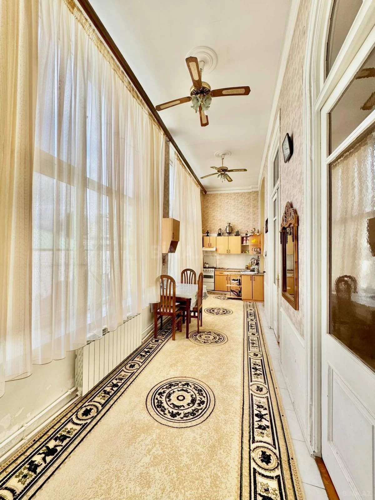 Satılır 6 otaqlı mənzil 130 m²