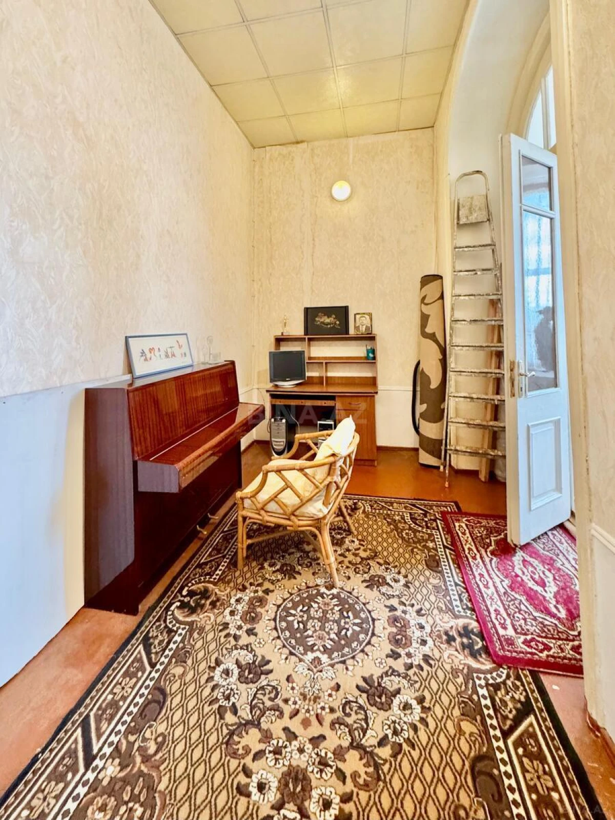 Satılır 6 otaqlı mənzil 130 m²