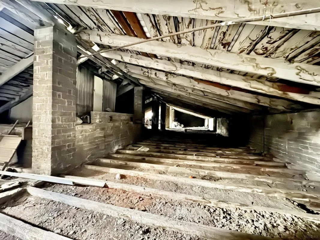 Satılır 6 otaqlı mənzil 130 m²