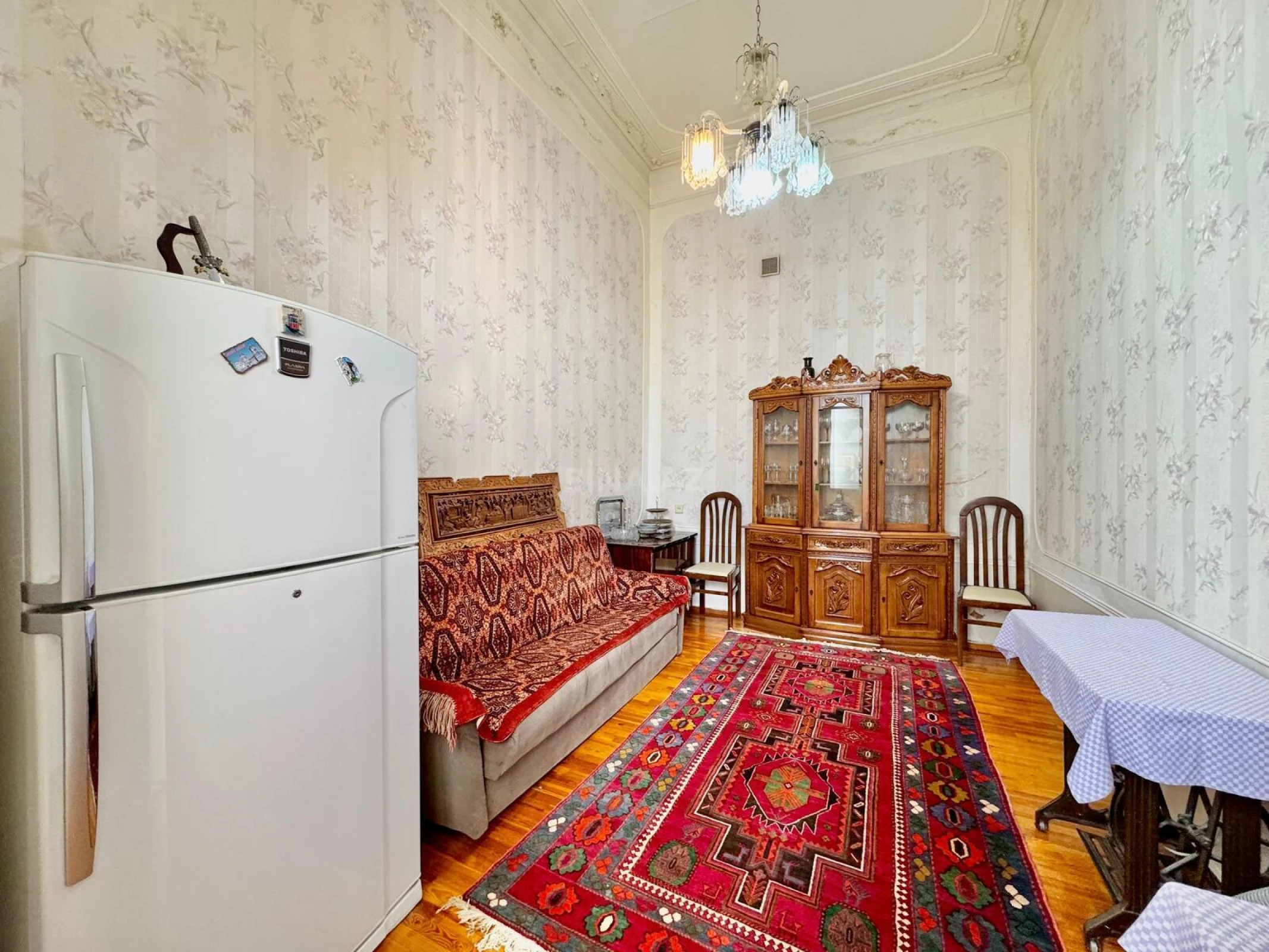 Satılır 6 otaqlı mənzil 130 m²