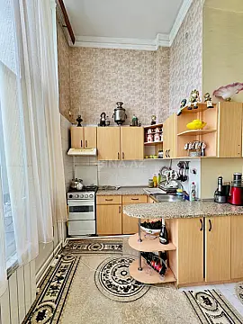 Satılır 6 otaqlı mənzil 130 m²