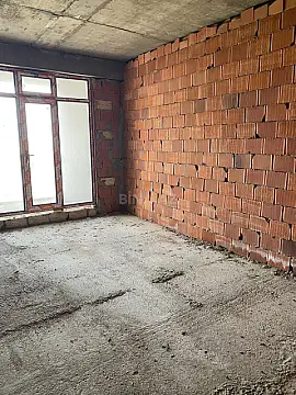 Satılır 2 otaqlı mənzil 108.8 m²