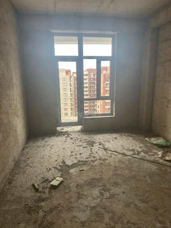 Satılır 3 otaqlı mənzil 143 m²
