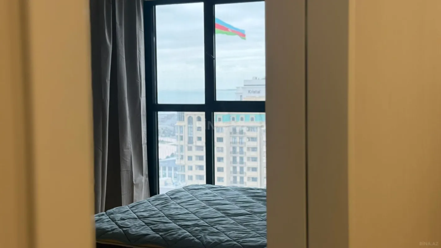 Kirayə verilir 4 otaqlı mənzil 180 m²