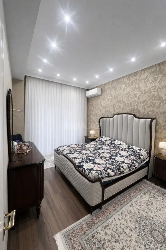 Satılır 3 otaqlı mənzil 146.4 m²