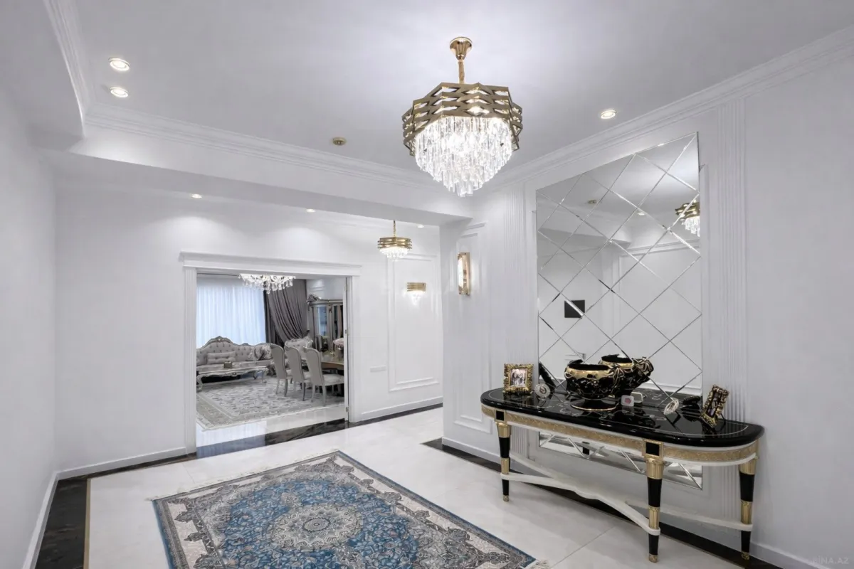 Satılır 3 otaqlı mənzil 146.4 m²