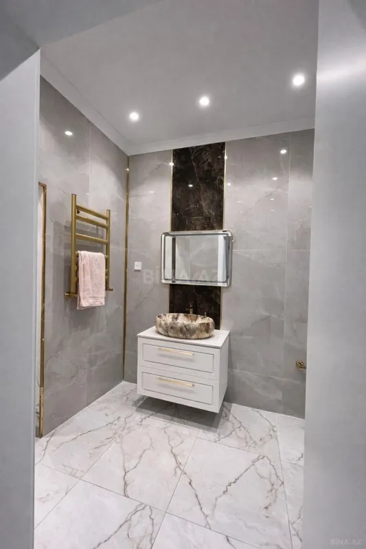 Satılır 3 otaqlı mənzil 146.4 m²