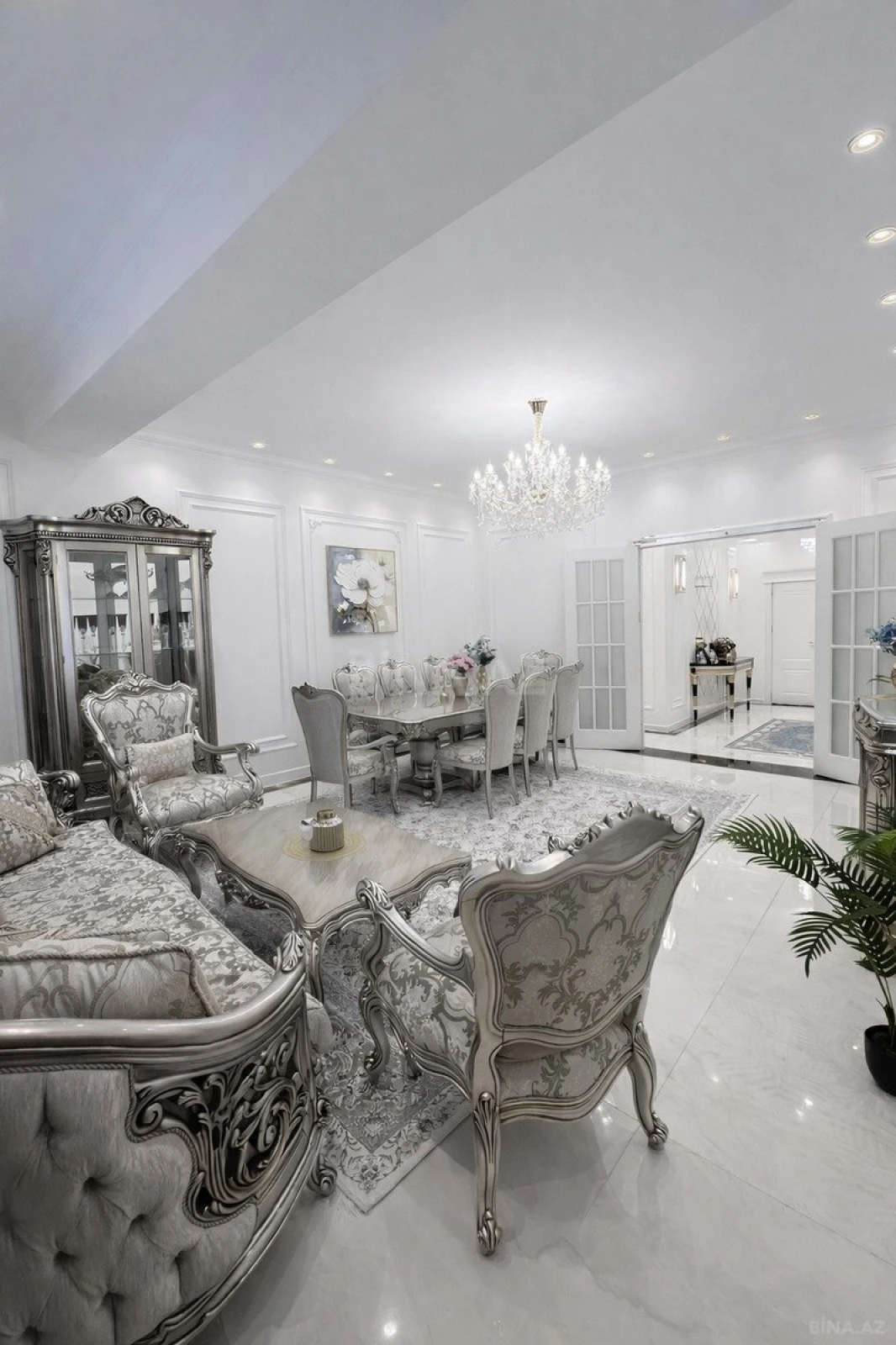 Satılır 3 otaqlı mənzil 146.4 m²