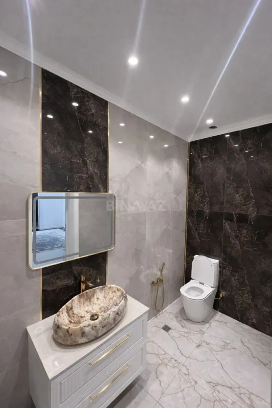 Satılır 3 otaqlı mənzil 146.4 m²