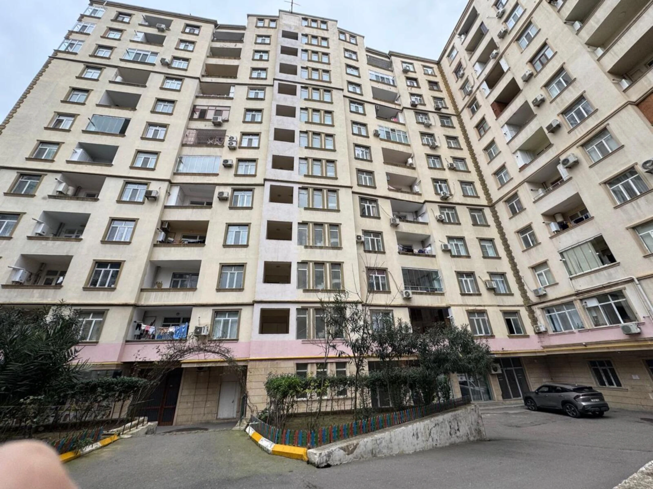 Satılır 3 otaqlı mənzil 90 m²