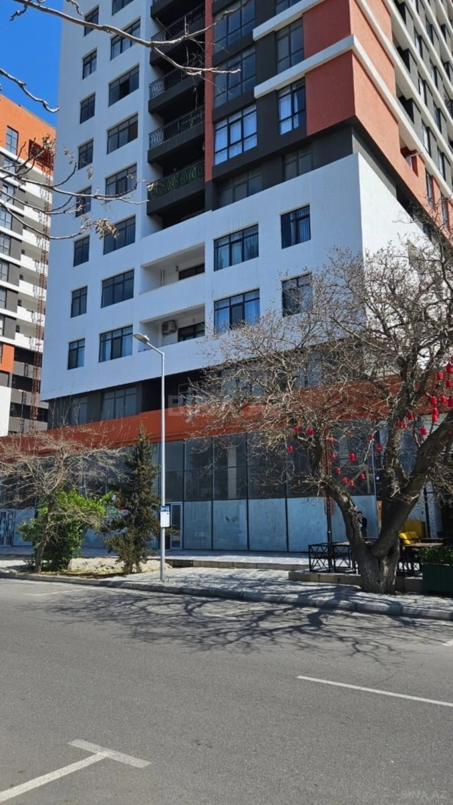 Satılır obyekt 90 m²