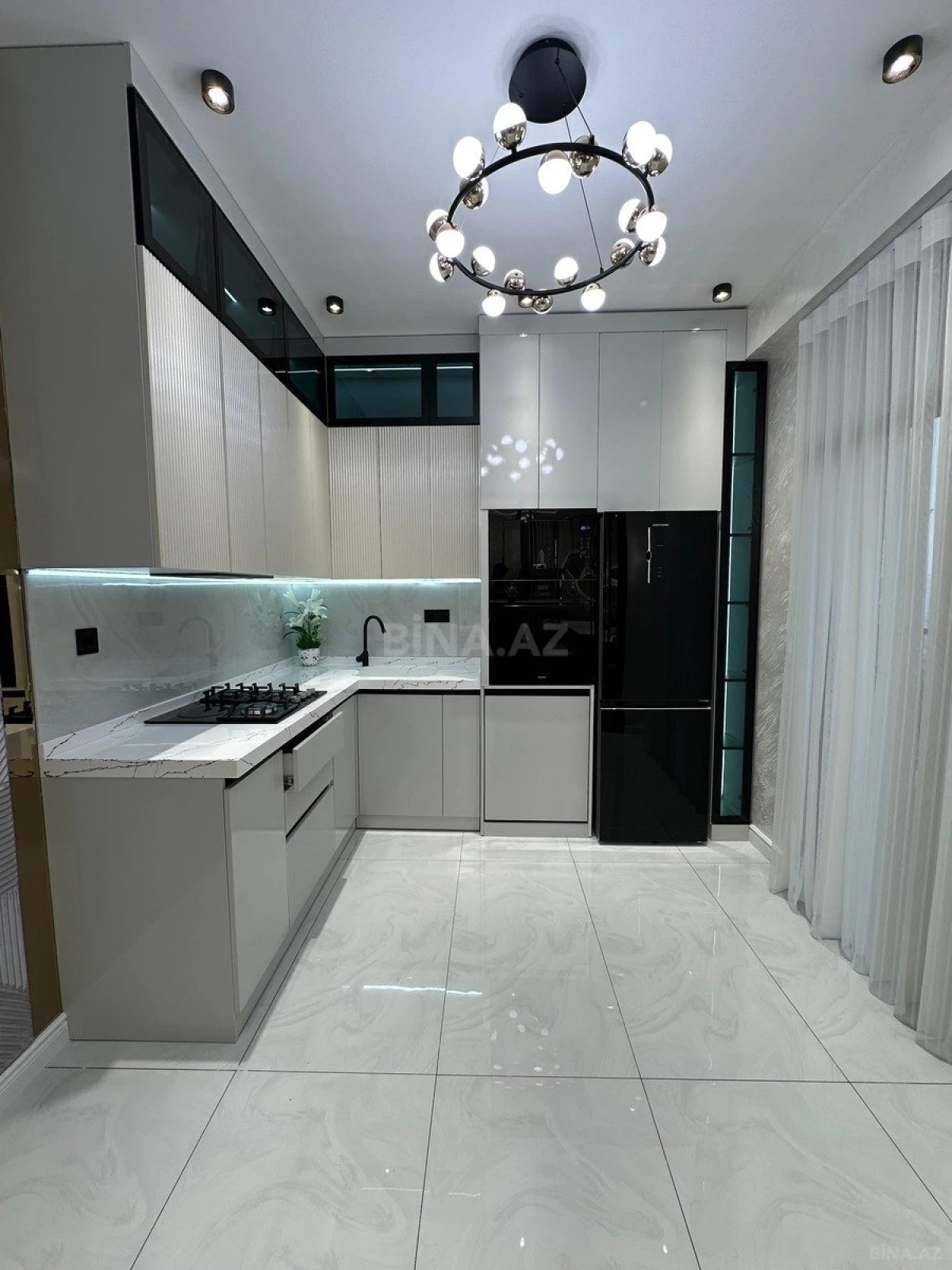 Satılır 3 otaqlı mənzil 82 m²