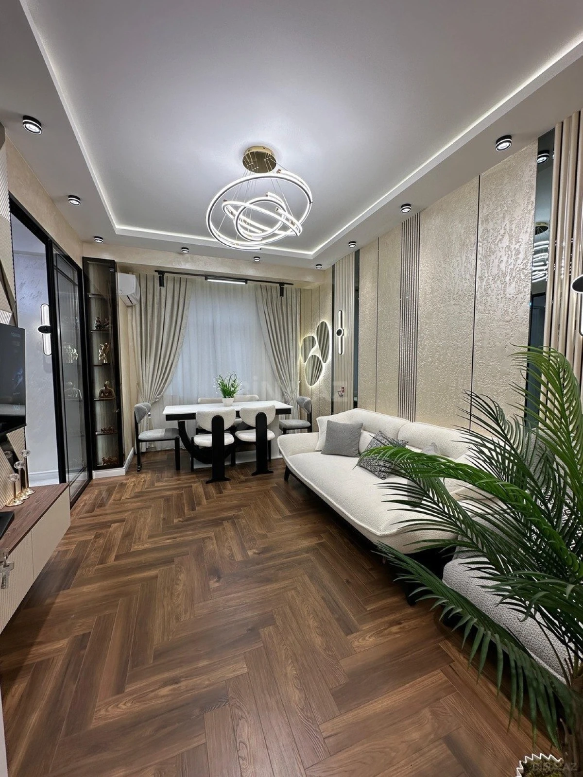 Satılır 3 otaqlı mənzil 82 m²