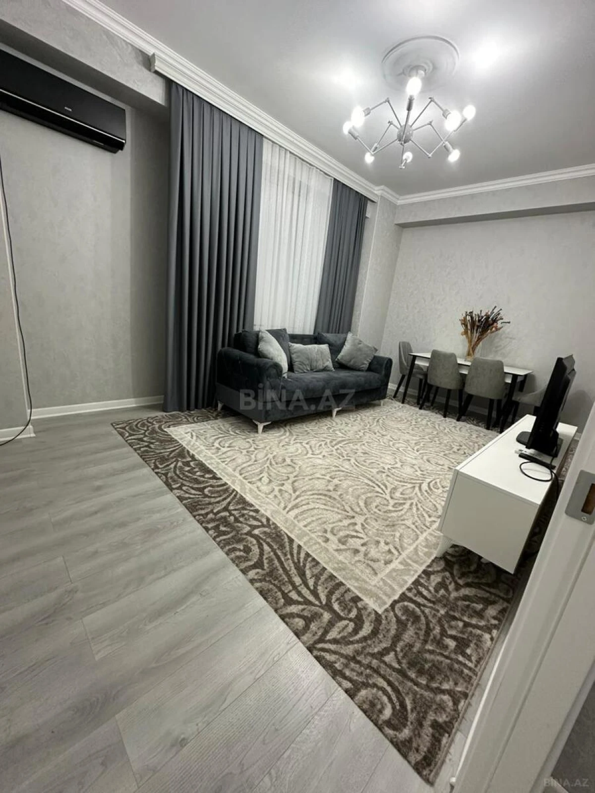 Kirayə verilir 2 otaqlı mənzil 70 m²