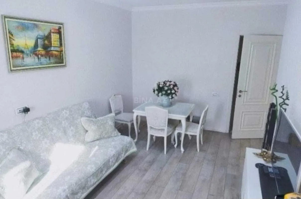 Satılır 2 otaqlı mənzil 65 m²