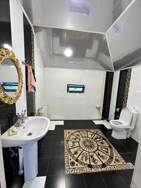 Satılır 5 otaqlı həyət evi 280 m²