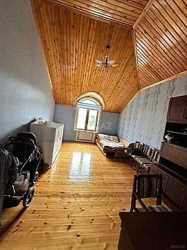 Satılır 5 otaqlı həyət evi 280 m²