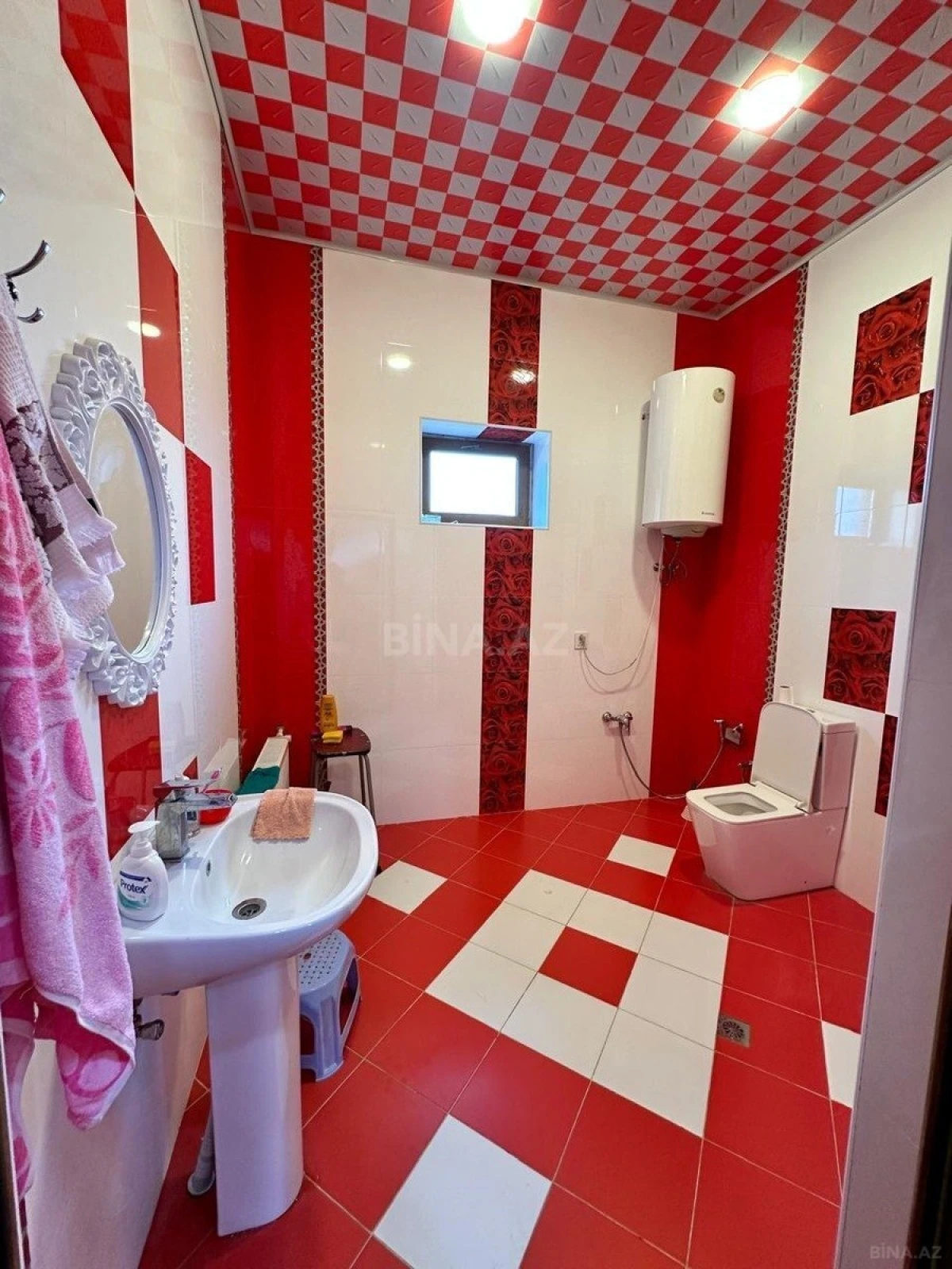 Satılır 5 otaqlı həyət evi 280 m²